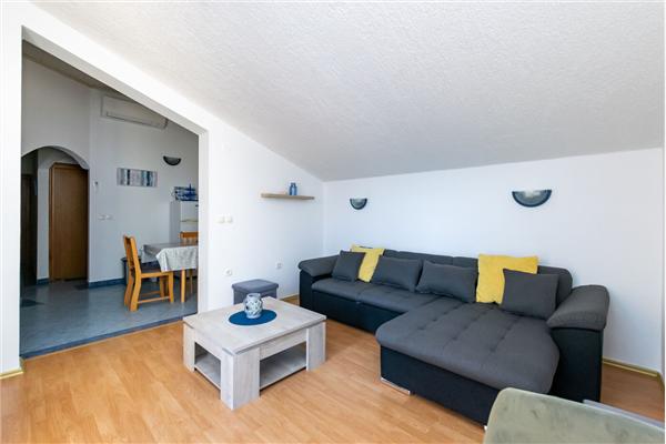 Apartment A2, for 6 persons