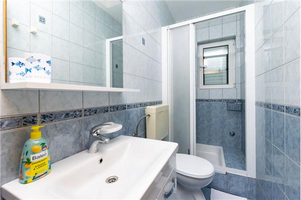 Apartment A2, for 6 persons