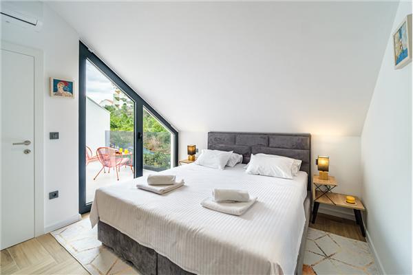 House K1, for 10 persons