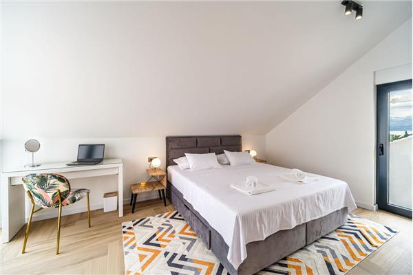 House K1, for 10 persons