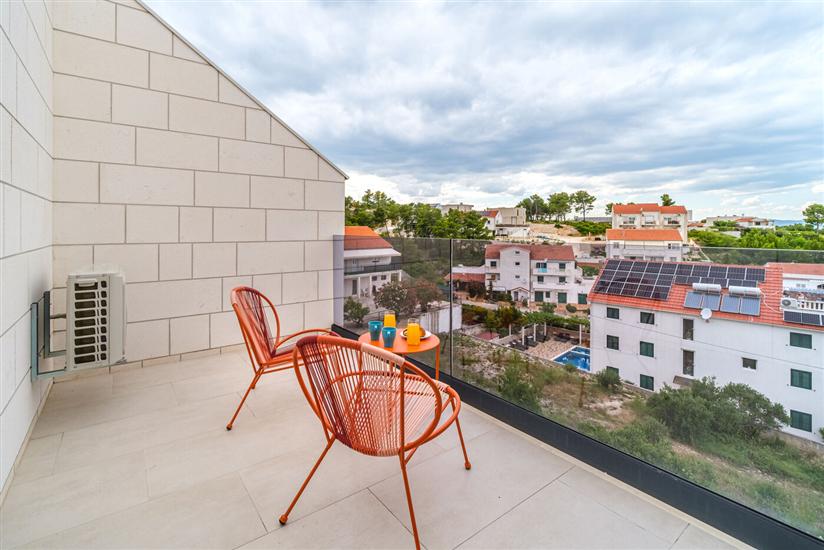 House K1, for 10 persons