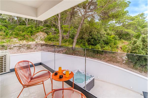 House K1, for 10 persons