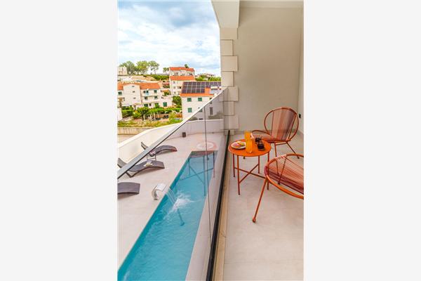 House K1, for 10 persons