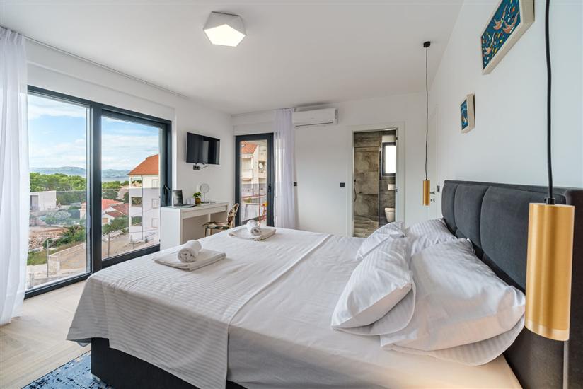 House K1, for 10 persons