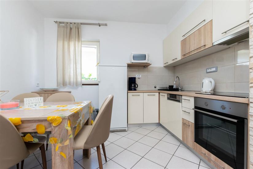 Apartment A4, for 5 persons