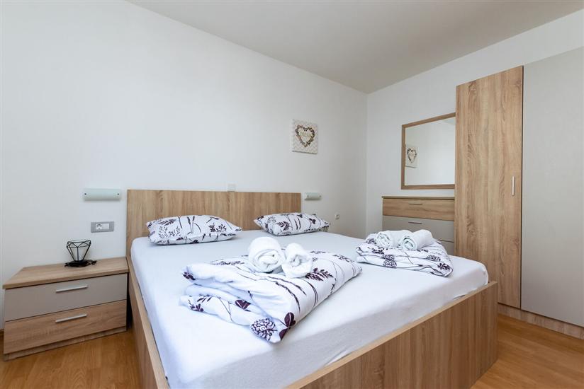 Apartment A4, for 5 persons