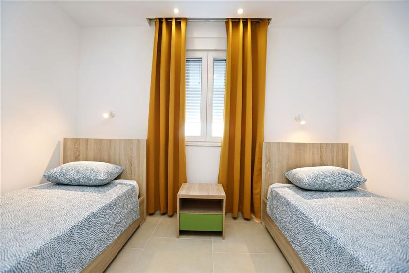 Apartment A8, for 5 persons