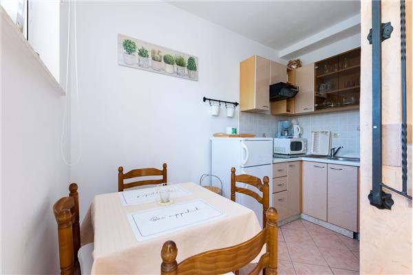 Apartment A6, for 4 persons