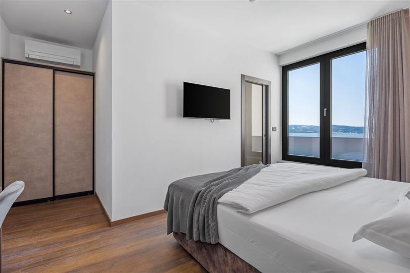 House K1, for 10 persons