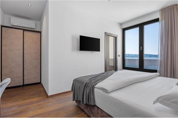 House K1, for 10 persons