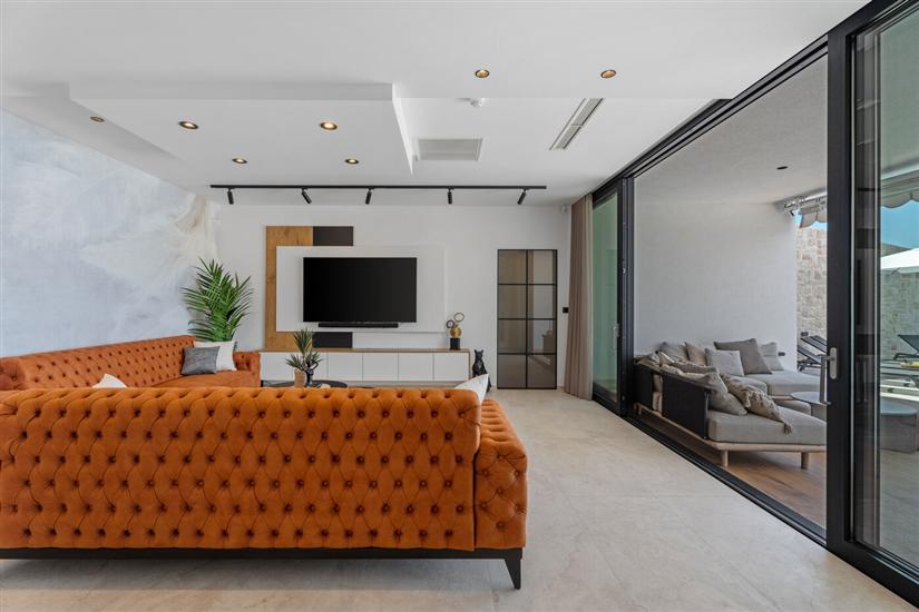 House K1, for 10 persons