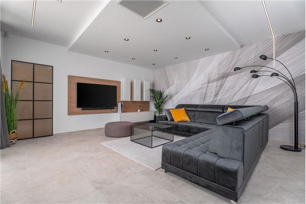 House K1, for 10 persons