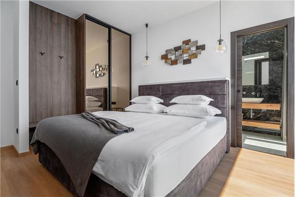 House K1, for 10 persons