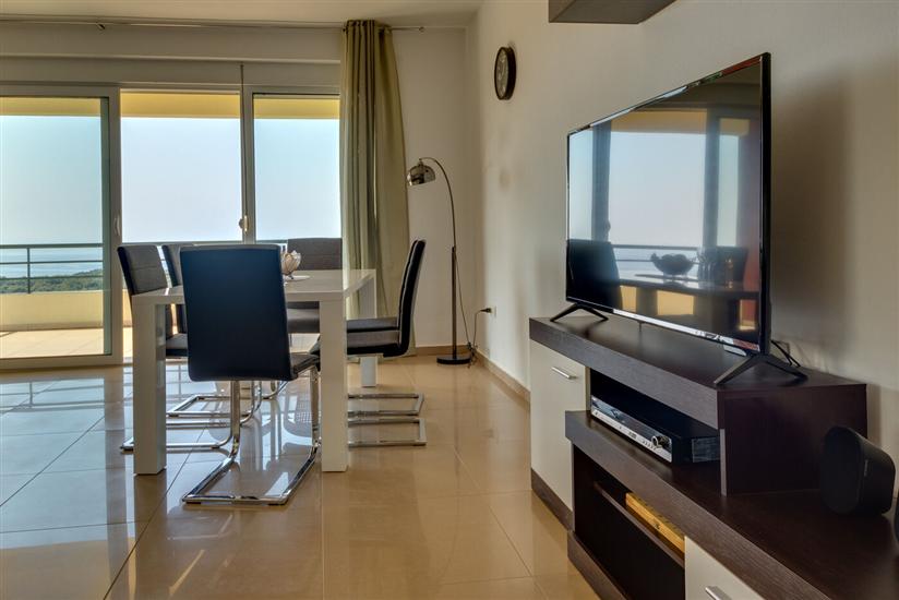 Apartment A8, for 6 persons