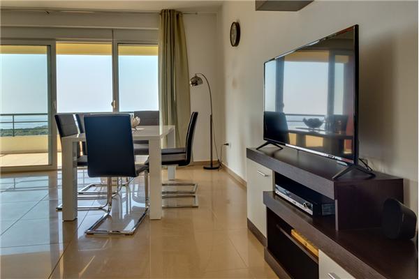 Apartment A8, for 6 persons