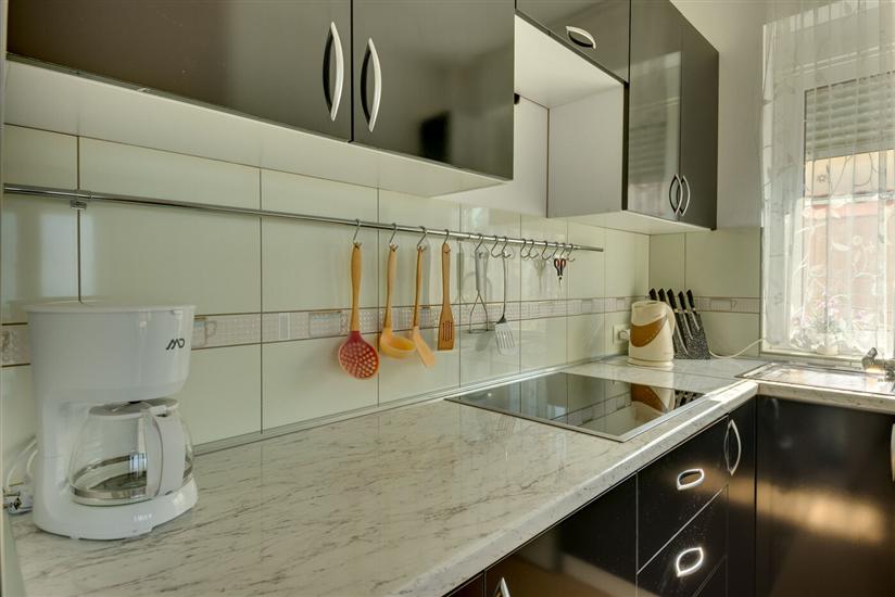 Apartment A8, for 6 persons