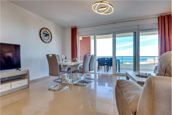 Apartment A9, for 6 persons