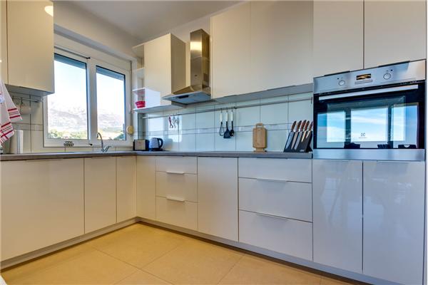 Apartment A9, for 6 persons