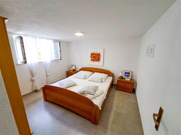 Apartment A2, for 3 persons