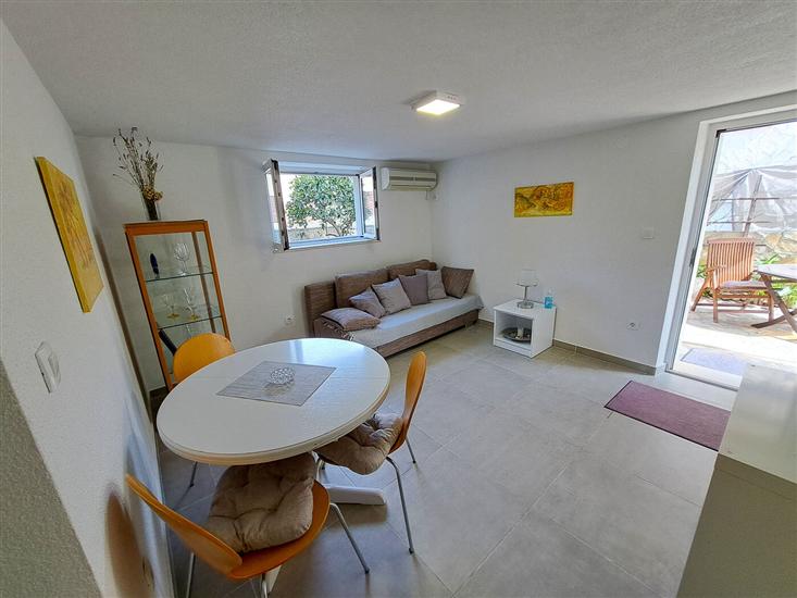 Apartment A2, for 3 persons