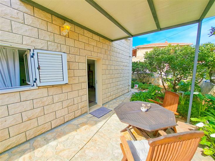 Apartment A2, for 3 persons