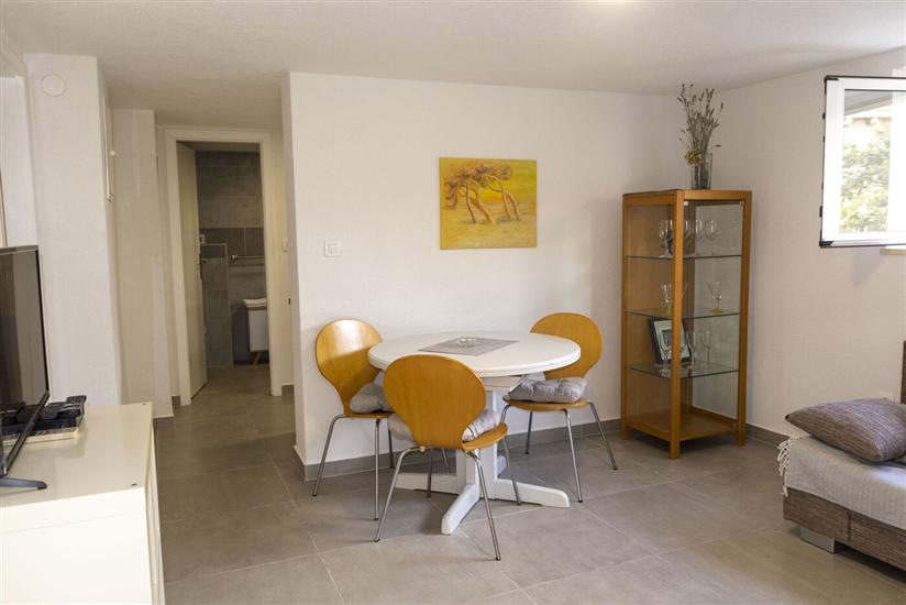 Apartment A2, for 3 persons