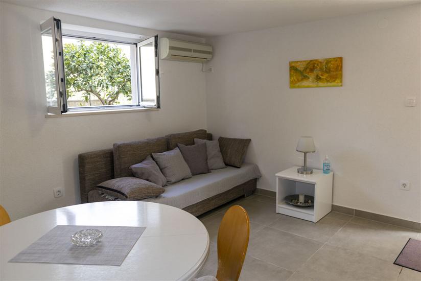 Apartment A2, for 3 persons