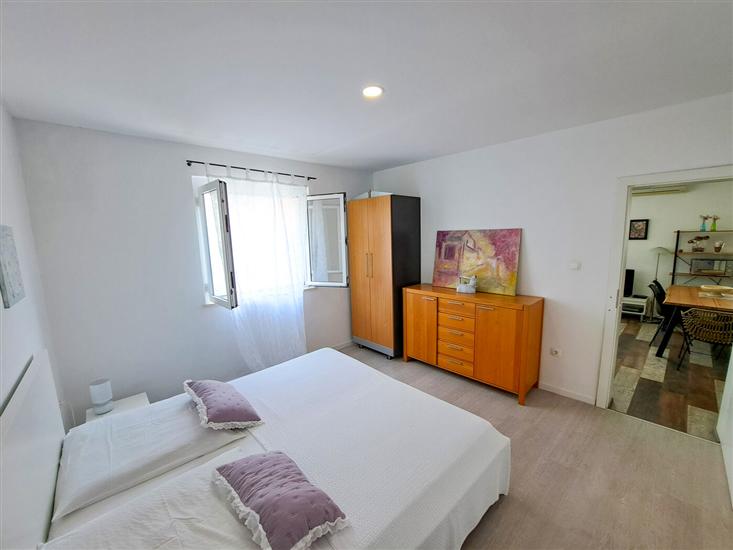 Apartment A4, for 5 persons