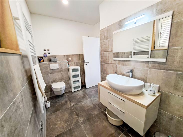 Apartment A4, for 5 persons