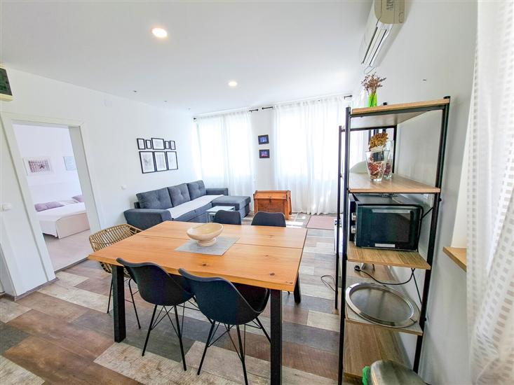 Apartment A4, for 5 persons