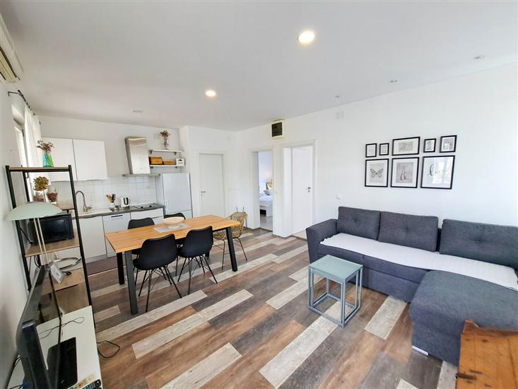 Apartment A4, for 5 persons