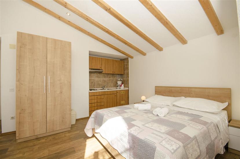 Apartment A1, for 2 persons