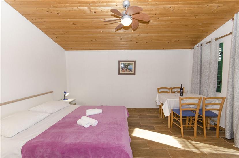 Apartment A2, for 4 persons