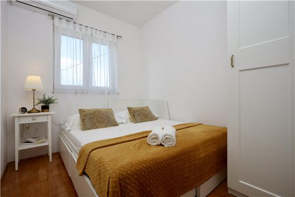 Apartment A1, for 6 persons