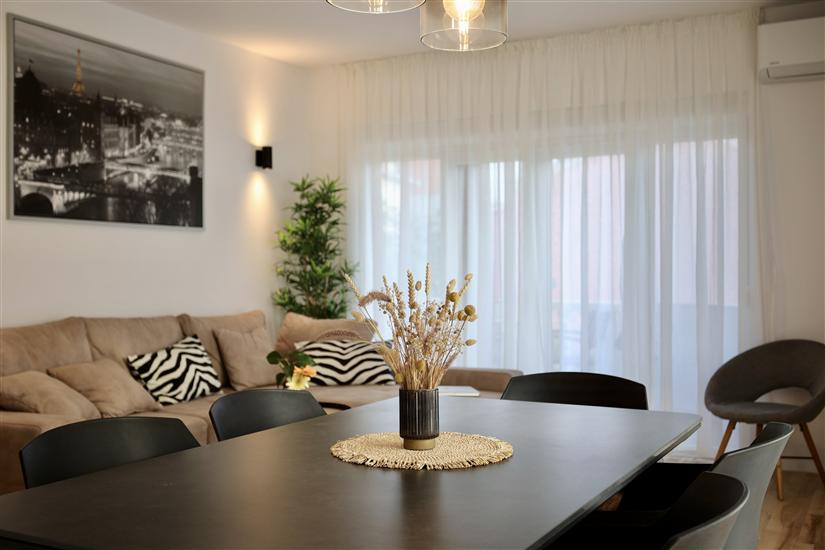 Apartment A1, for 6 persons