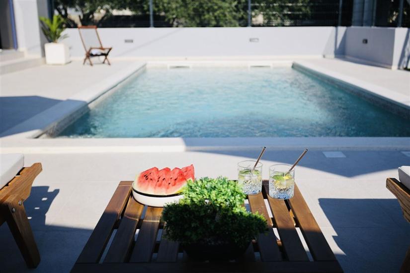 Apartment Holiday Home TiA