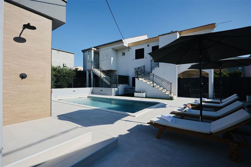 Apartment Holiday Home TiA