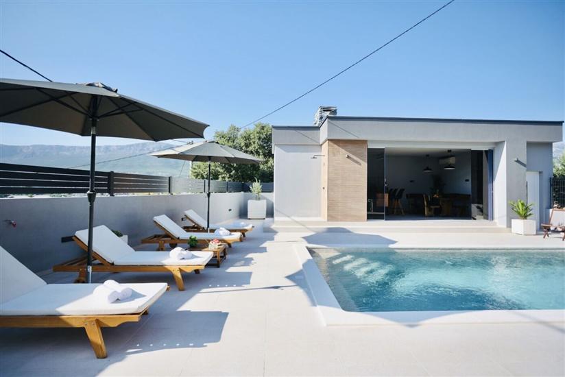 Apartment Holiday Home TiA