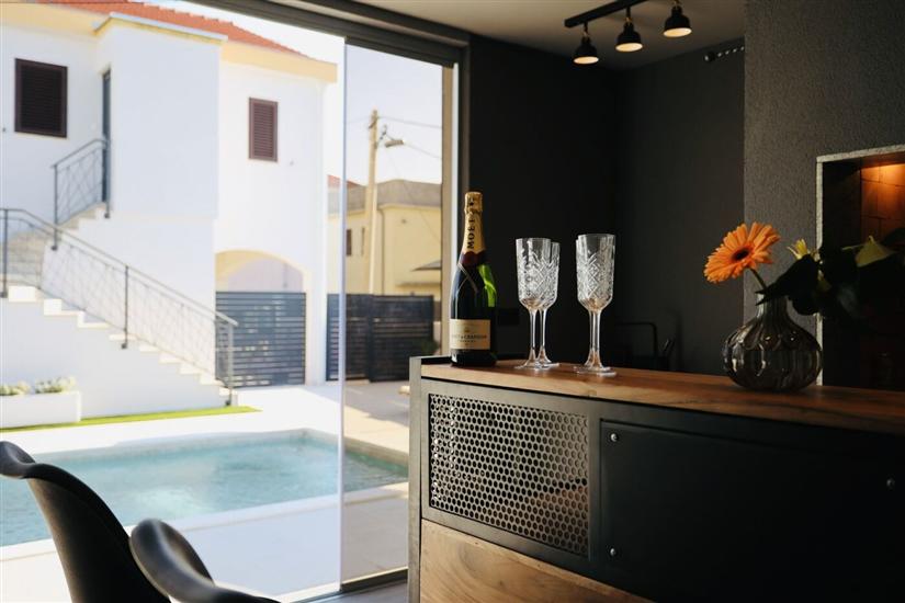 Apartment Holiday Home TiA