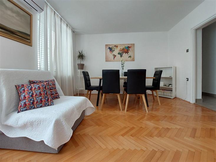 Apartment A2, for 3 persons