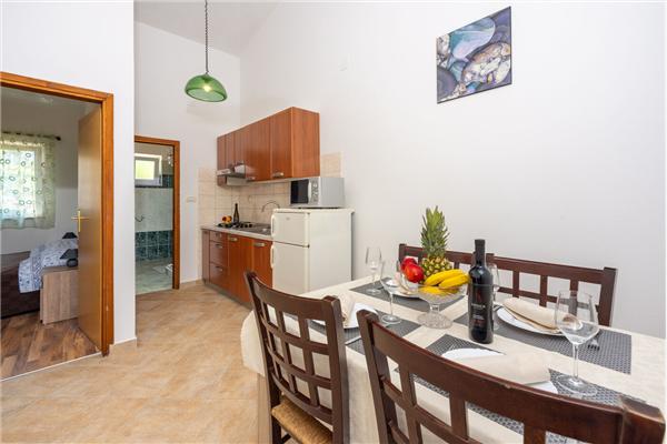 Apartment A2, for 4 persons
