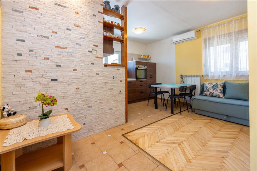 Apartment A3, for 5 persons