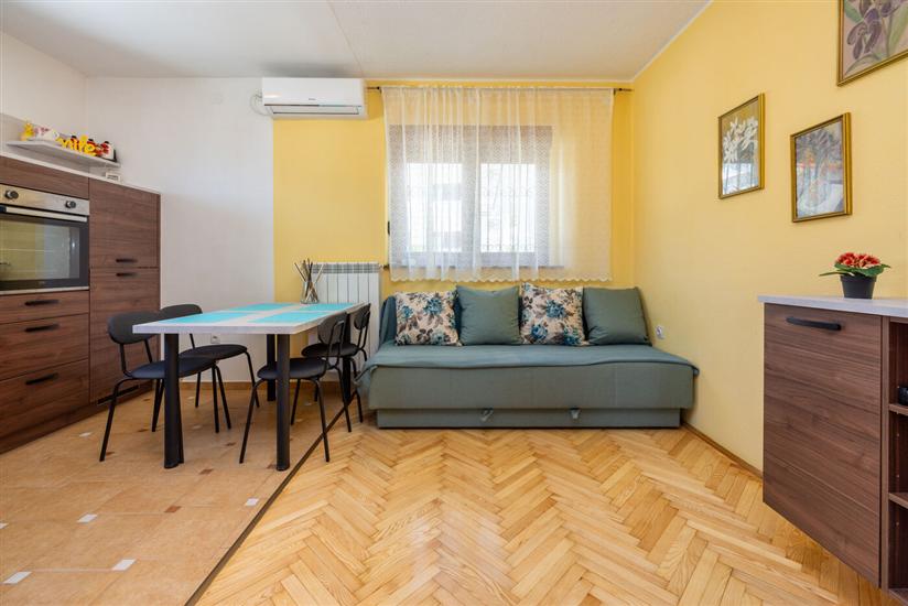 Apartment A3, for 5 persons