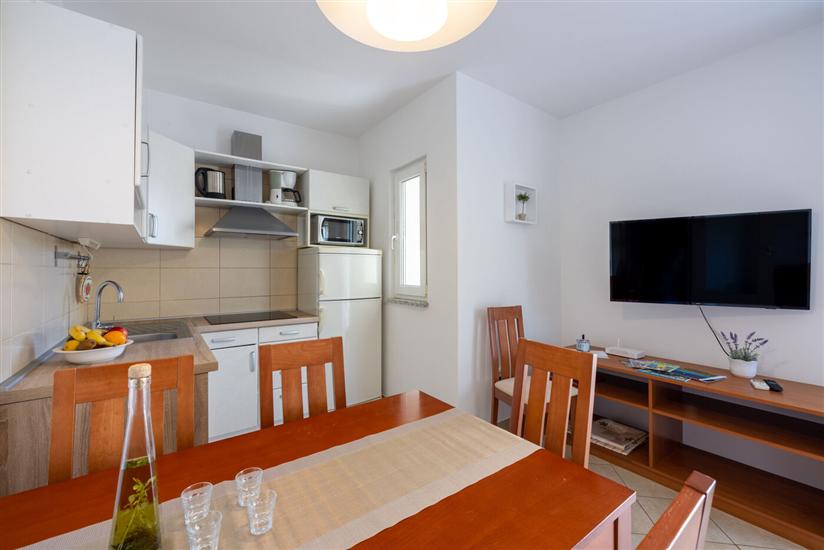 Apartment A2, for 5 persons