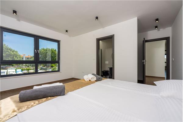 House K1, for 8 persons