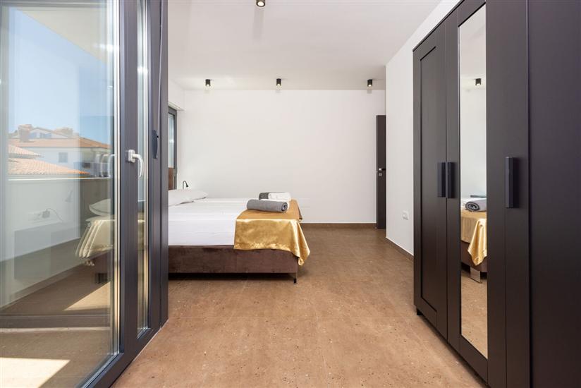 House K1, for 8 persons