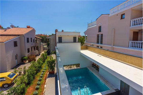 House K1, for 8 persons