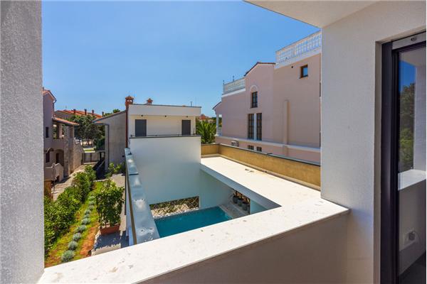 House K1, for 8 persons