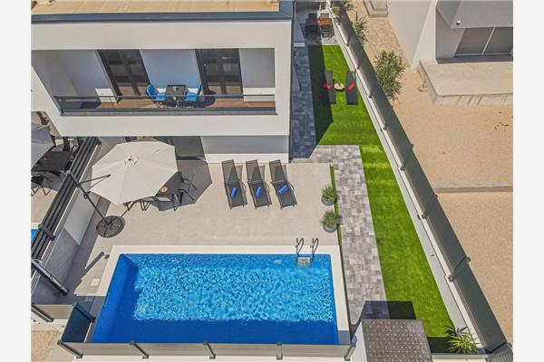 House K2, for 8 persons