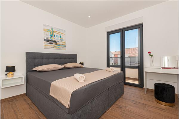 House K2, for 8 persons